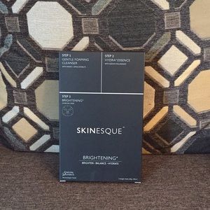 Skinesque 3 Step Brightening Charcoal Mask